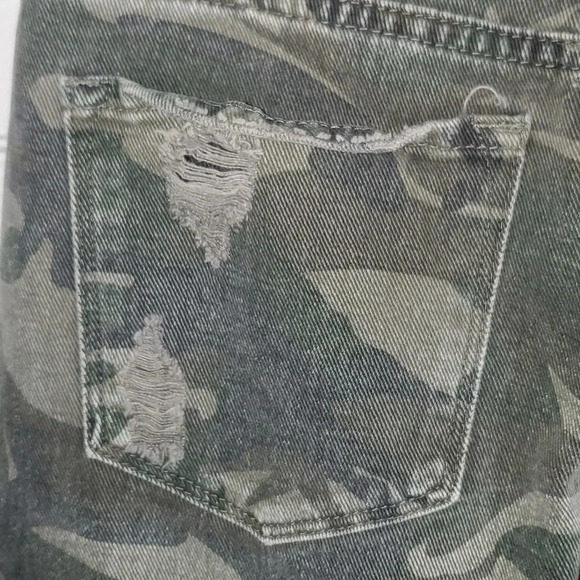 KanCan Green Camouflage Distressed Jeans 5/26 - Picture 8 of 13